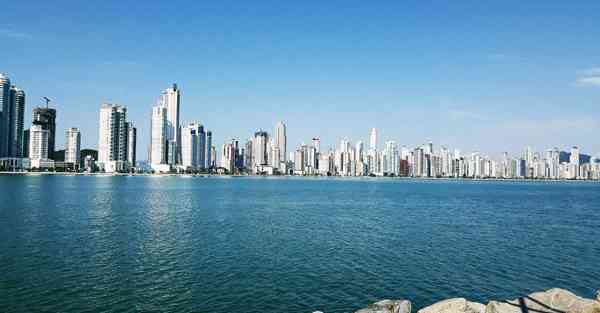 购物宣传海报图片_购物宣传海报